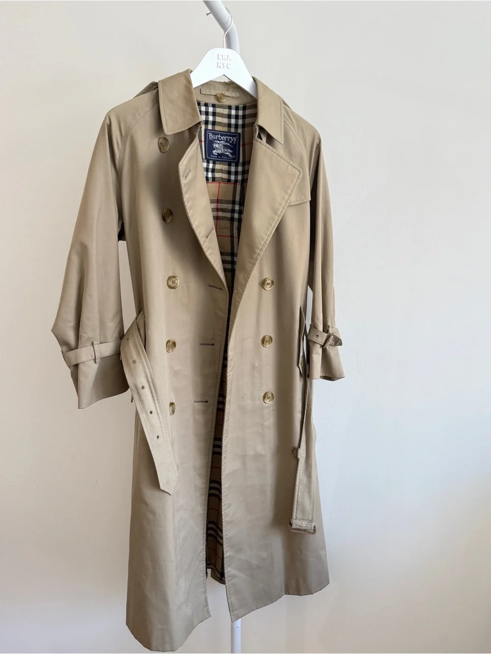 Vintage authentic Burberry trench coat, size Small - Picture 2 of 10